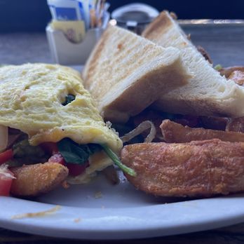 Eagle Cafe - Veggie omelette with ham and breakfast potatoes - New American Near Me - San Francisco, California
