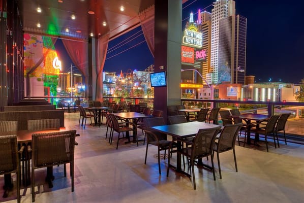 Hard Rock Cafe by null