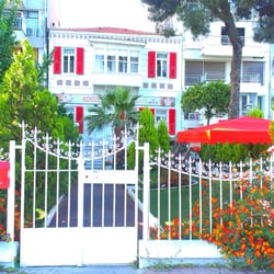 Küçük Kulüp Çocuk Evleri