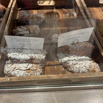 {petite} maman - Yum! - Bakeries Near Me - New York, New York