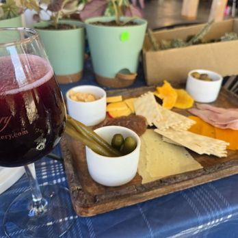 Elysium Botanicals Wines & Vineyard - Delicious wine and snacks - Wine Tasting Room Near Me - Independence, Oregon