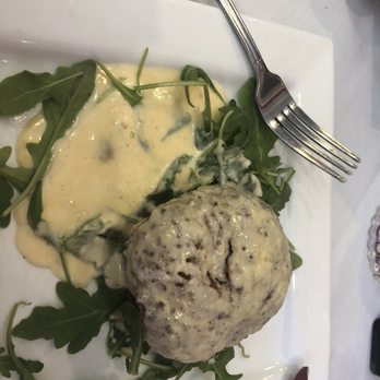 Anacapri - Crab cake over arugula - Italian Near Me - Pinecrest, Florida