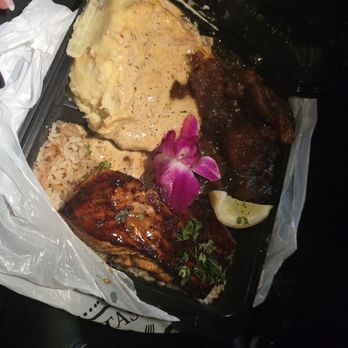 StuffedEnuff - To go plate...... I was in the car don't judge this photo - Food Delivery Services Near Me - Columbus, Ohio