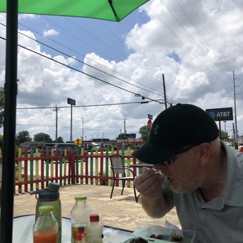 Jamaican Flava - Love the outdoor option - nice patio area - Caribbean Near Me - Warner Robins, Georgia
