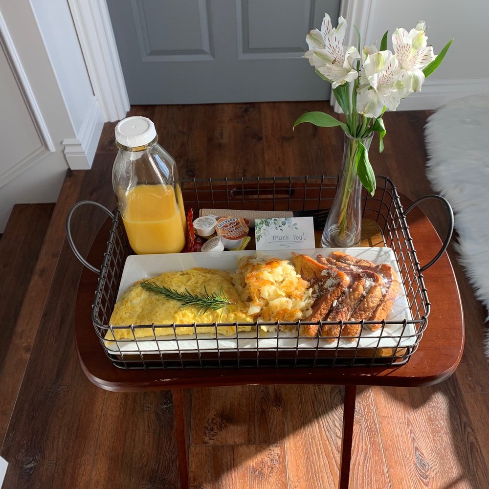 The Vine House Bed & Breakfast - Bed & Breakfast Near Me - Temecula, California