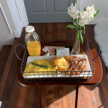 The Vine House Bed & Breakfast - Bed & Breakfast Near Me - Temecula, California