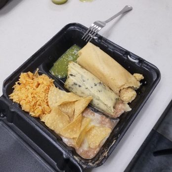 Tamale House - Combination #2 with Spinach & Cheese and Sweet Corn Tamales to-go (4/5) - Mexican Near Me - North Hills, California Tamale House - Combination #2 with Spinach & Cheese and Sweet Corn Tamales to-go (4/5) - Mexican Near Me - North Hills, California