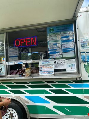 Hanalei Taro & Juice Co by null