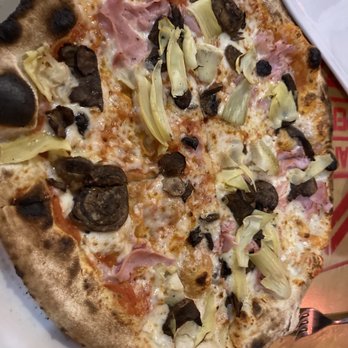 Piola - Great thin crust pizza - Pizza Near Me - Hallandale Beach, Florida Piola - Great thin crust pizza - Pizza Near Me - Hallandale Beach, Florida
