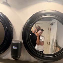 Holey Moley - Bathroom pics