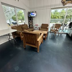 Seafoam Laundry - Waiting area