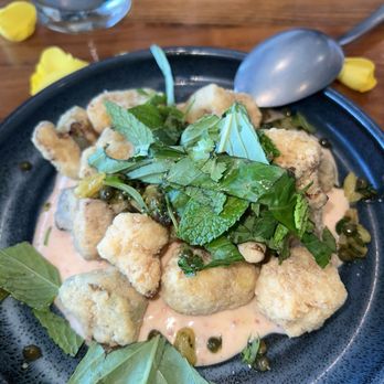Aerlume - Cauliflower - New American Near Me - Seattle, Washington