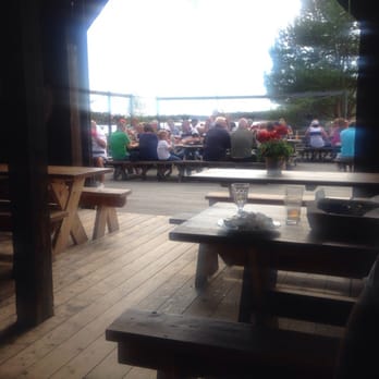 Krogen Båtshaket på Ålö - Från bårhuset ut på "bryggan" - Seafood Near Me - Utö, Alberta Krogen Båtshaket på Ålö - Från bårhuset ut på "bryggan" - Seafood Near Me - Utö, Alberta