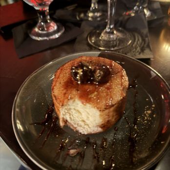Goldwing - Crème Brûlée Cheesecake - Bars Near Me - Richmond, Virginia