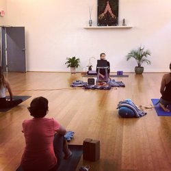 Vista Yoga - Social-Distanced Class 10ft. between students & teacher