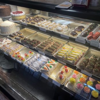 Alsace Lorraine Fine Pastries - Display - Bakeries Near Me - Long Beach, California