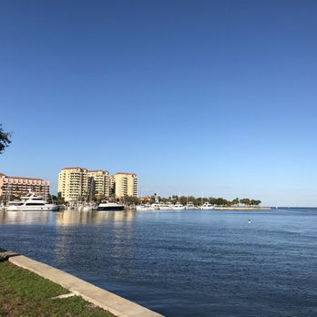 Hyatt Place - By the sea a short walk from the hotel - Hotels Near Me - St. Petersburg, Florida Hyatt Place - By the sea a short walk from the hotel - Hotels Near Me - St. Petersburg, Florida