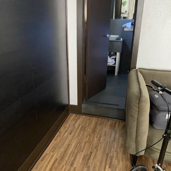 Hotel Chelsea - Step into bathroom--not accessible as advertised for the knee scooter - Hotels Near Me - Miami Beach, Florida Hotel Chelsea - Step into bathroom--not accessible as advertised for the knee scooter - Hotels Near Me - Miami Beach, Florida