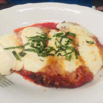 Mad Bene - Chicken Parmesan - The picutre doesnt do it justice $22 for a large size thick piece of chicken, sauce and cheese???  Not worth the price.. - Italian Near Me - Kapolei, Hawaii