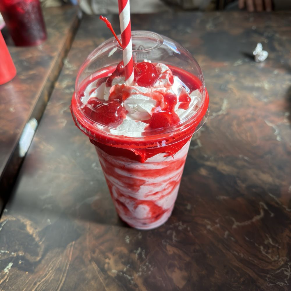 Backwoods Restaurant - Strawberry milkshake - American Near Me - Bolivar, Tennessee
