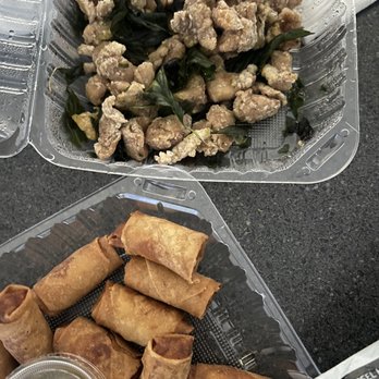 5iPho - Salt & Black Pepper Chicken  Egg Rolls - Vietnamese Near Me - Culver City, California