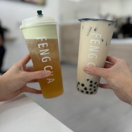 Jasmine Green Tea with Matcha Foam and Oolong Dark Roasted Milk Tea with Boba | IG: xstina.eats Jasmine Green Tea with Matcha Foam and Oolong Dark Roasted Milk Tea with Boba | IG: xstina.eats