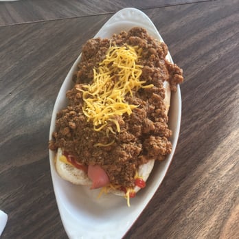 Chili John's - Chicken chili on a hot dog - American Near Me - Burbank, California