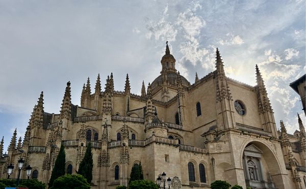 Catedral de Segovia by null
