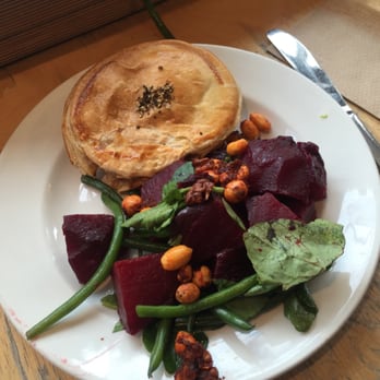 Look Mum No Hands! - Steak and cheese pie with beetroot salad - Bikes Near Me - London, XGL Look Mum No Hands! - Steak and cheese pie with beetroot salad - Bikes Near Me - London, XGL