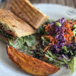 La Tabla  Food & Juicery - Coarser with prosciutto panini