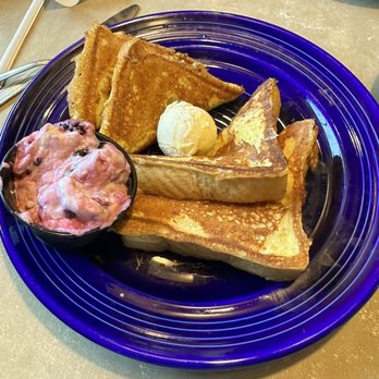Jeremiah's Restaurant - French toast, blueberries cream cheese - Breakfast & Brunch Near Me - Ogden, Utah