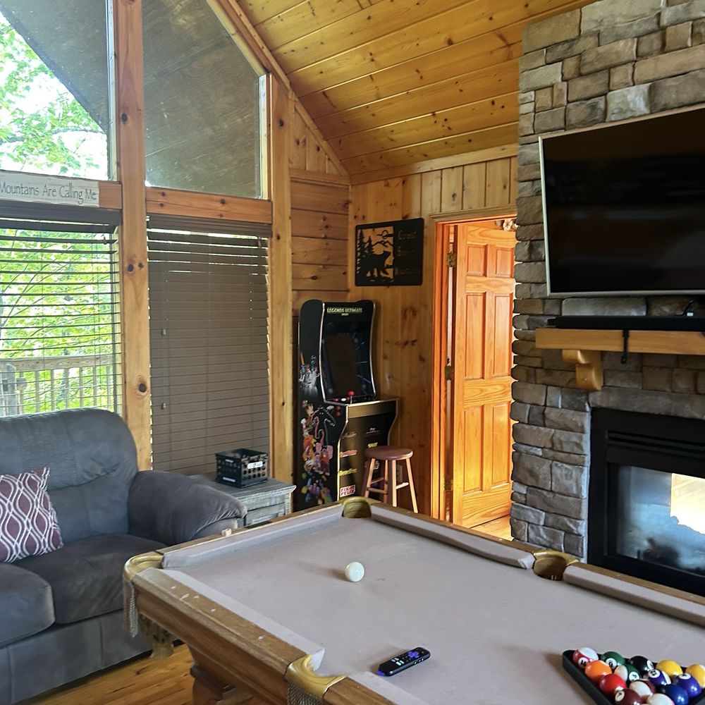Amazing Escape Cabins - Vacation Rentals Near Me - Sevierville, Tennessee Amazing Escape Cabins - Vacation Rentals Near Me - Sevierville, Tennessee