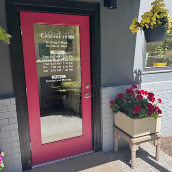 Shoreline Chiropractic - Entrance - Chiropractors Near Me - Seattle, Washington Shoreline Chiropractic - Entrance - Chiropractors Near Me - Seattle, Washington
