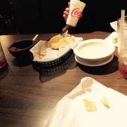 El Saltillo - Sitting here with empty glasses and chip basket as my waitress passed by 3 times