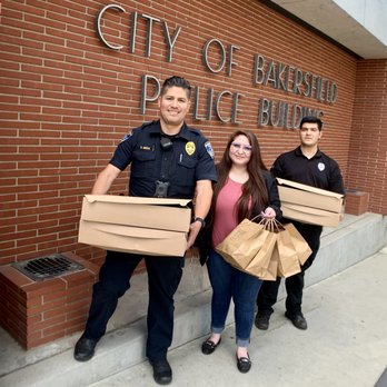 GhilaDolci Bakery - 100 chocolate chips cookies gifted to Bakersfield Police Department! - Desserts Near Me - Bakersfield, California GhilaDolci Bakery - 100 chocolate chips cookies gifted to Bakersfield Police Department! - Desserts Near Me - Bakersfield, California