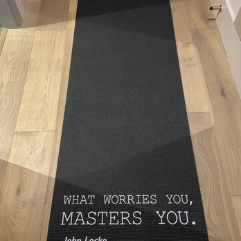 Zanzibar Locke, Ha'penny Bridge - I love that they had a yoga mat in the room! - Guest Houses Near Me - Dublin, D