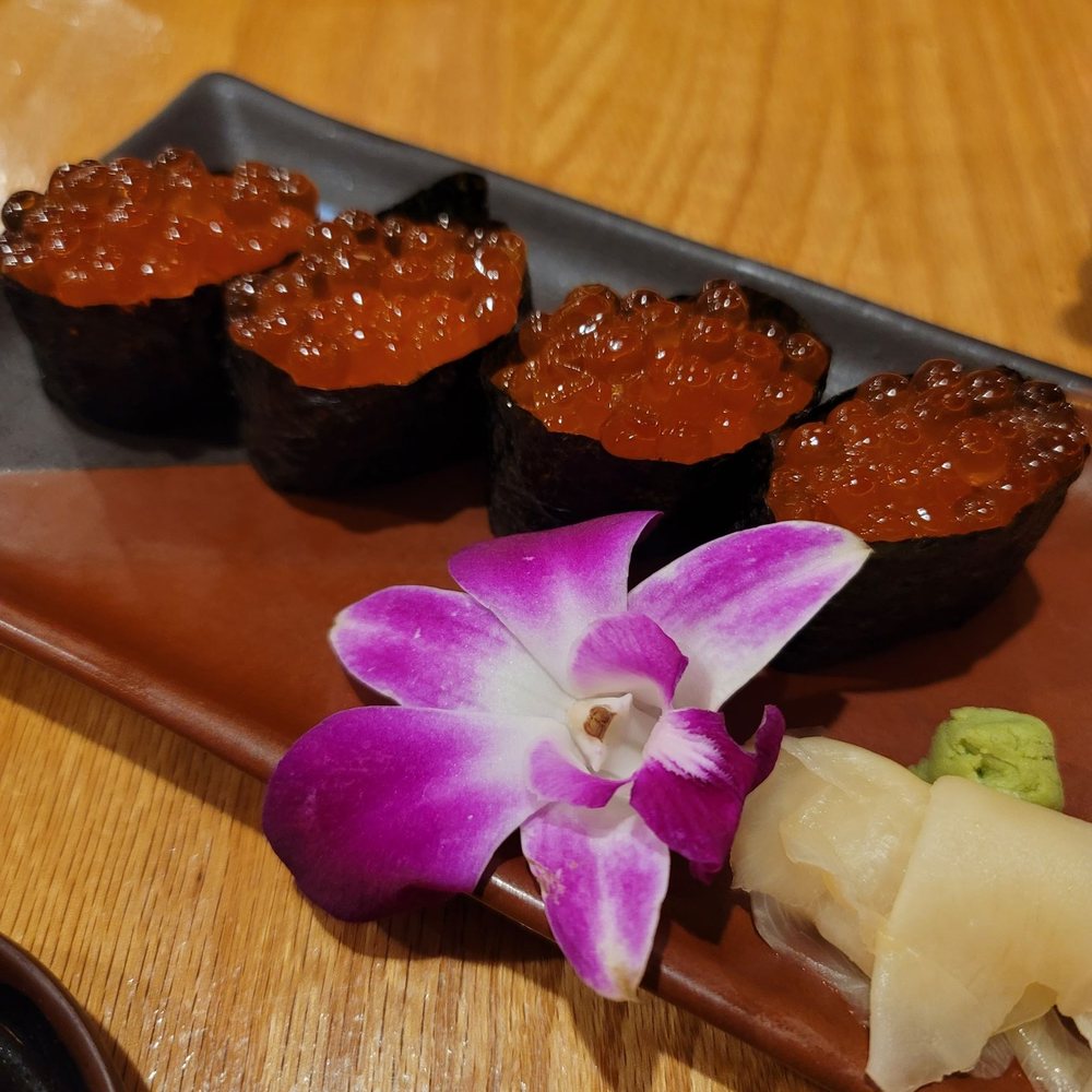 Ikura sushi