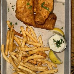 BJ's Restaurant & Brewhouse - Fish and chips