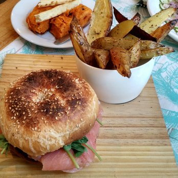 Tertulia - Cafeteria Near Me - Buenos Aires, C