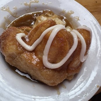 Island Lava Java - Cinnamon pull-apart - American Near Me - Kailua Kona, Hawaii