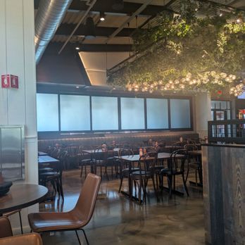 Alter Brewing + Kitchen - Inside decor - Brewpubs Near Me - Oak Brook, Illinois