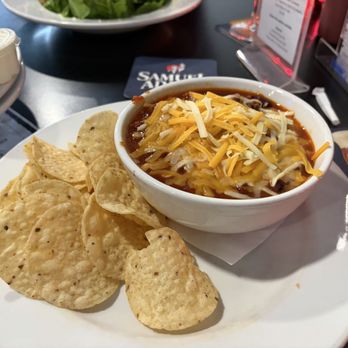 Ebenezer's Bar & Grill - Bowl of Homemade Chili con Carne - American Near Me - South Hadley, Massachusetts Ebenezer's Bar & Grill - Bowl of Homemade Chili con Carne - American Near Me - South Hadley, Massachusetts