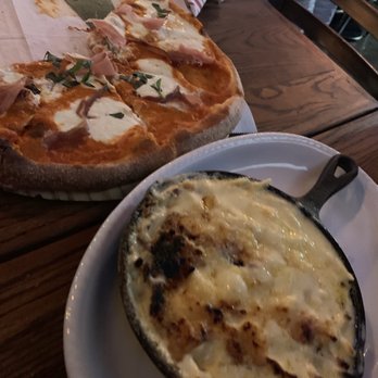 Prato 850 - Not sure what kind of Mac and cheese and vodka burrata pizza - Gastropubs Near Me - Commack, New York