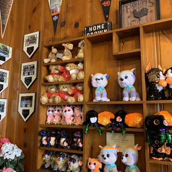 Millbrae Pancake House - Gift shop - American Near Me - Millbrae, California