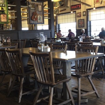 Cracker Barrel Old Country Store - Half the tables empty at lunch with a 30 minute wait time. - Breakfast & Brunch Near Me - Panama City, Florida