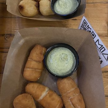 Rolling Waves Brewing and Distillery - Mozzarella sticks and yuca bites - Breweries Near Me - Doral, Florida Rolling Waves Brewing and Distillery - Mozzarella sticks and yuca bites - Breweries Near Me - Doral, Florida
