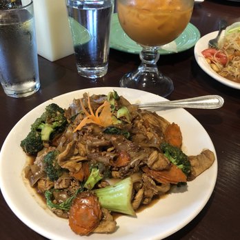 Siri Thai - Pad see ew chicken & Thai iced tea - Thai Near Me - Portland, Oregon Siri Thai - Pad see ew chicken & Thai iced tea - Thai Near Me - Portland, Oregon