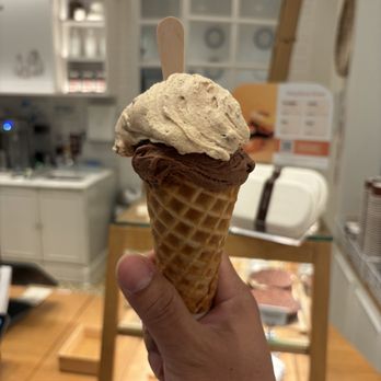 Bacio di Latte - Ice Cream & Frozen Yogurt Near Me - Los Angeles, California Bacio di Latte - Ice Cream & Frozen Yogurt Near Me - Los Angeles, California