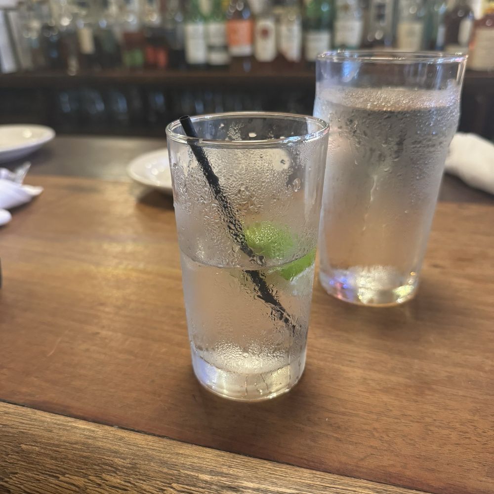 Tavern on Jane - vodka soda - New American Near Me - New York, New York Tavern on Jane - vodka soda - New American Near Me - New York, New York