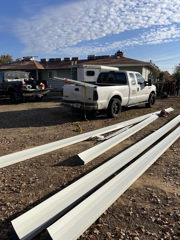 Slide of Bucio’s Roofing